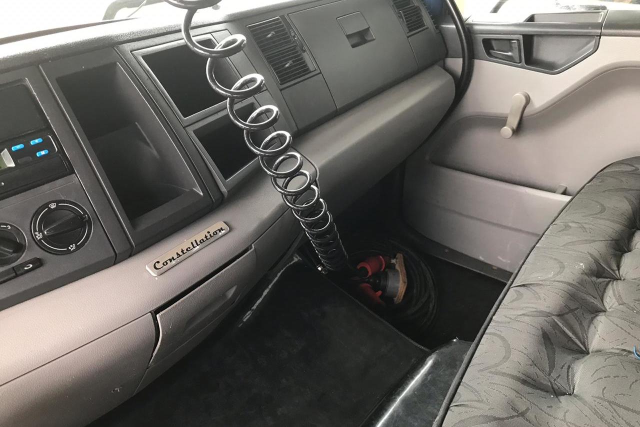 Volkswagen 24-250 E Constellation 3-Eixos - 09/10 16