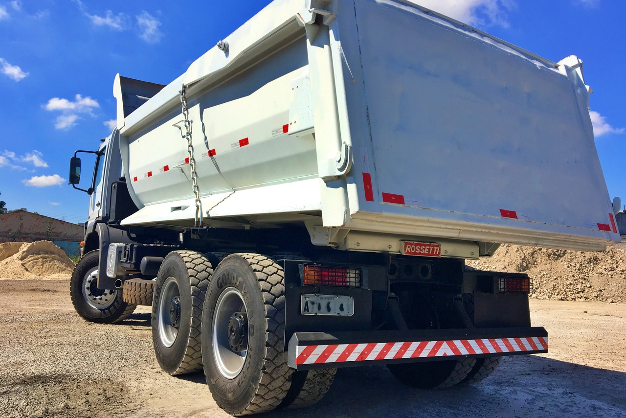 Mercedes Benz Axor 2831 - 11/11 11