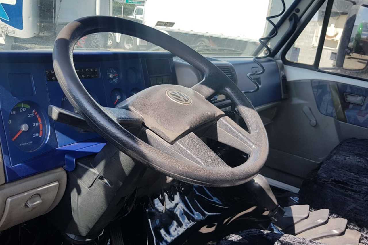 Volkswagen 8 150 - 03/04 3