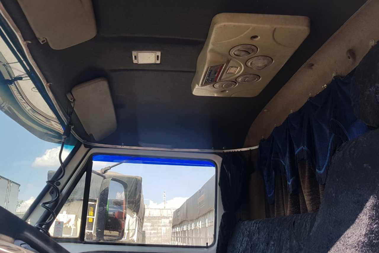 Volkswagen 8 150 - 03/04 7
