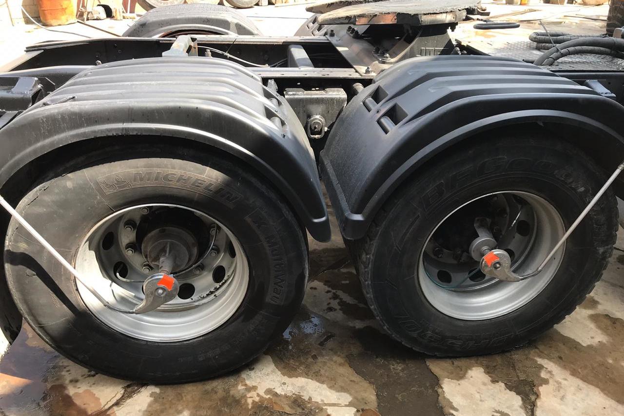 Volkswagen 19-320 Titan - 06/06 2