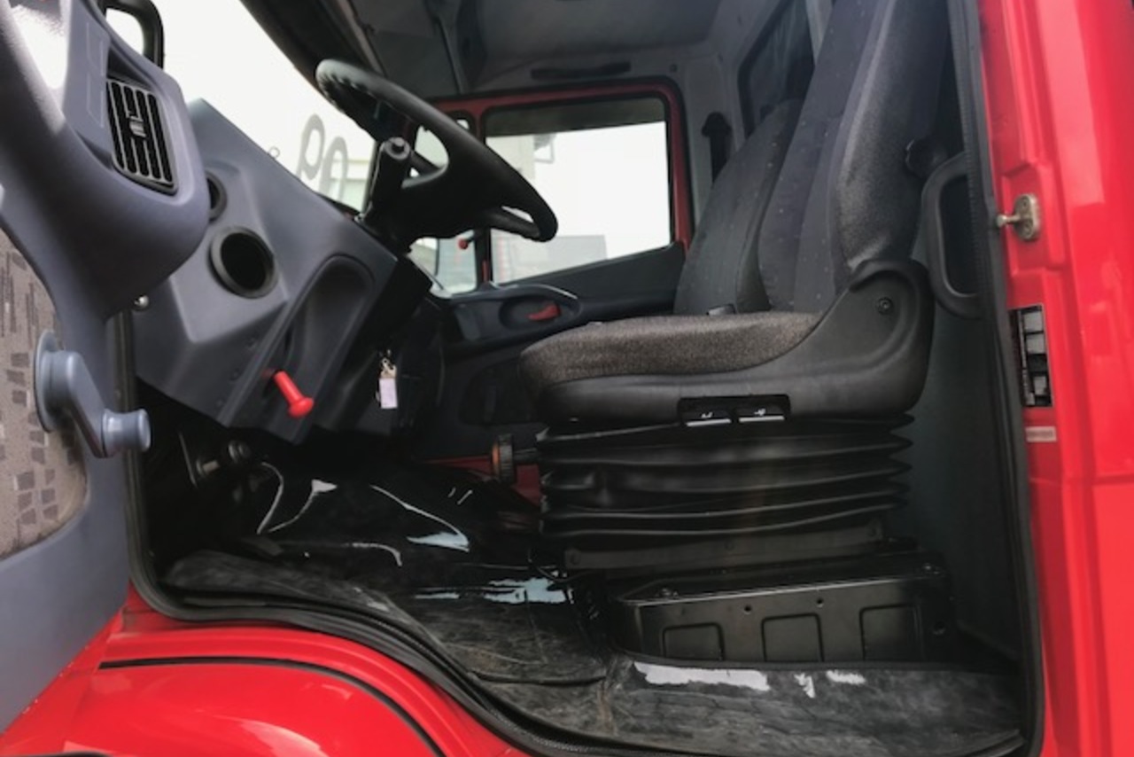 Mercedes Benz MB 1620 - 09/09 7