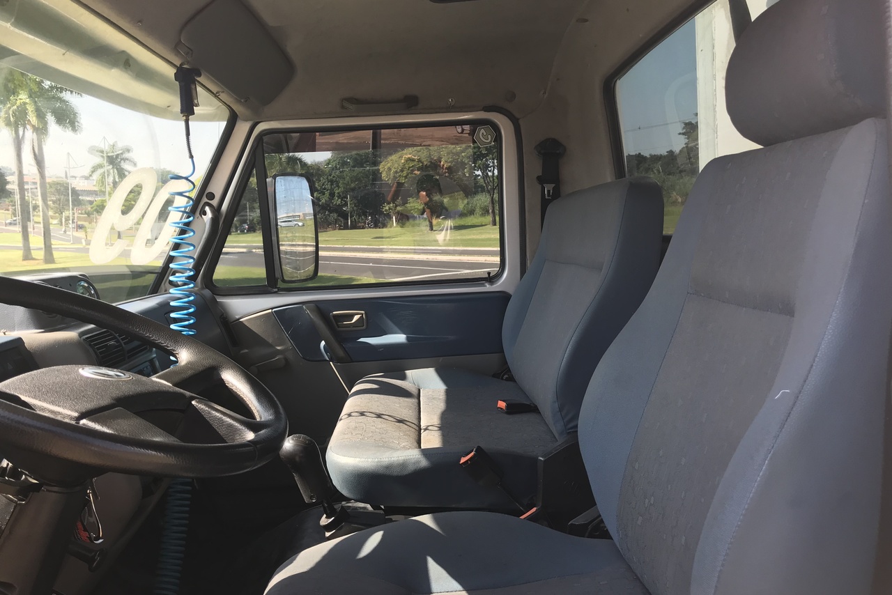 Volkswagen 8 150 - 08/09 9