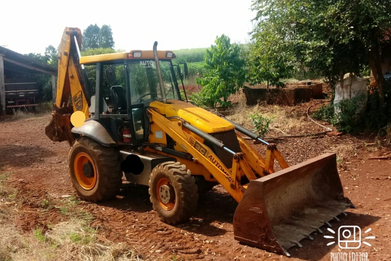 JCB 3C - 09/09 3