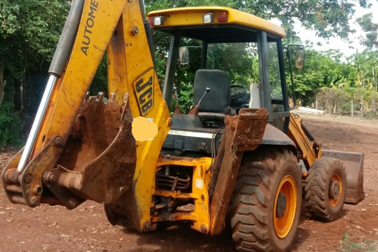 JCB 3C - 09/09 5