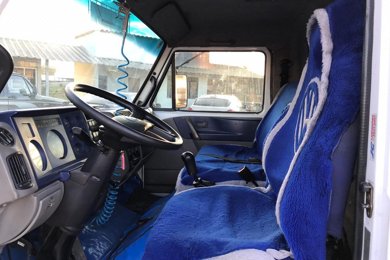 Volkswagen 8 150 - 03/04 5