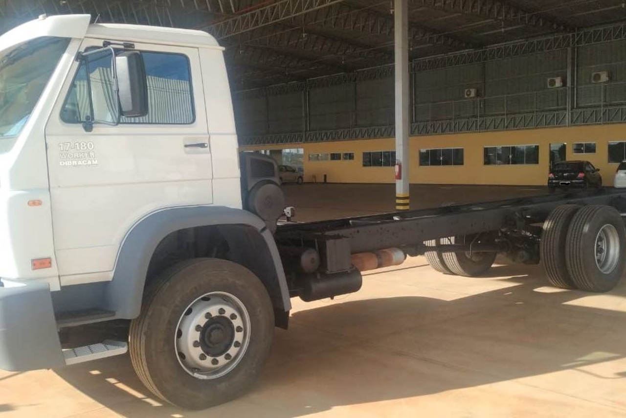 Volkswagen VW 17180 - 10/10 3