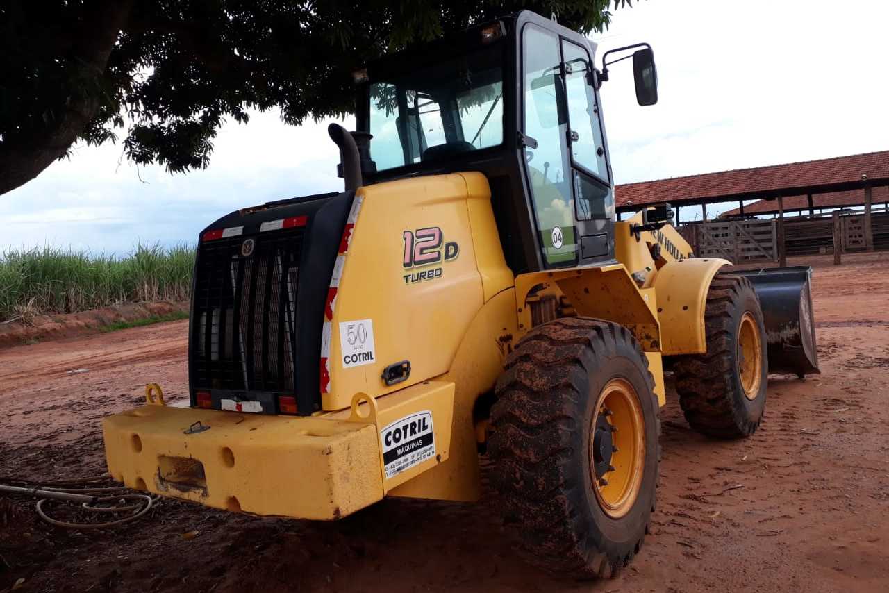 New Holland 12C - 16/16 4