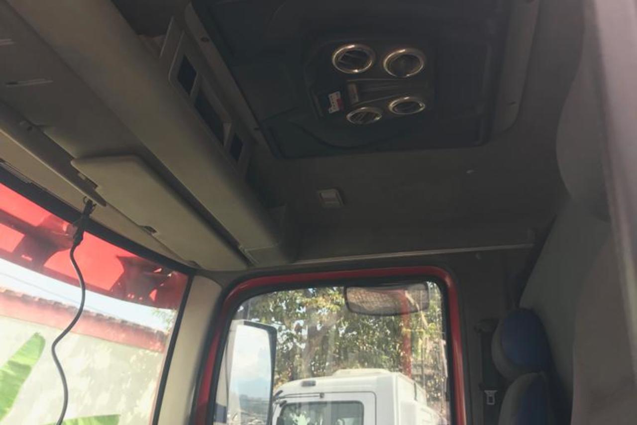 Volkswagen 24-250 E Constellation 3-Eixos - 12/12 6