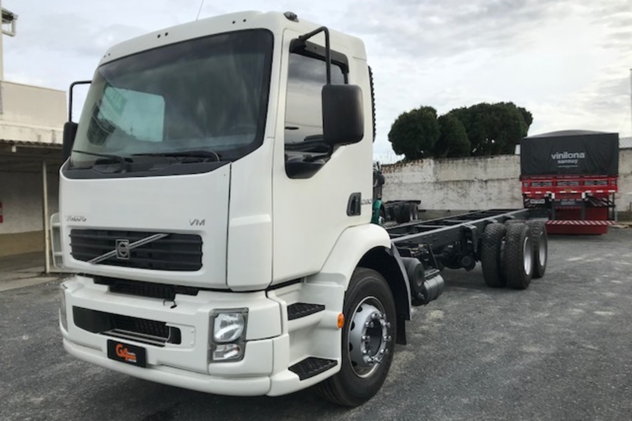 Volvo VM260 - 08/08 2
