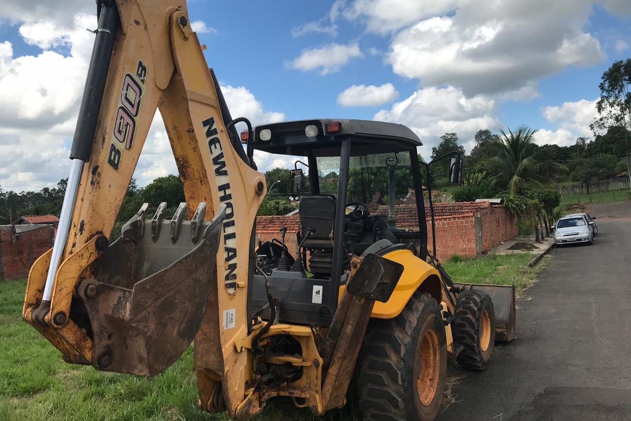 New Holland B90B - 13/13 2