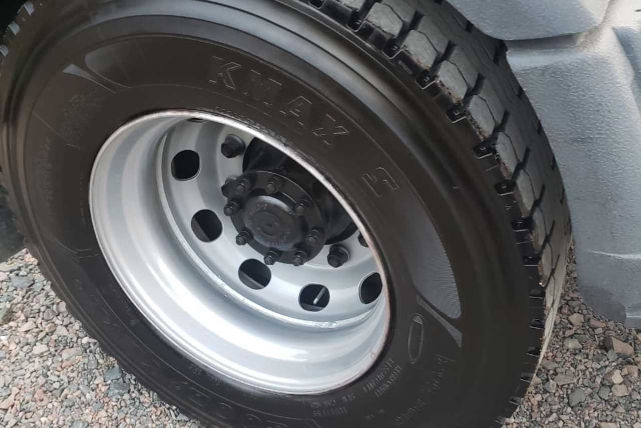 Volkswagen 19-320 Titan - 11/11 11