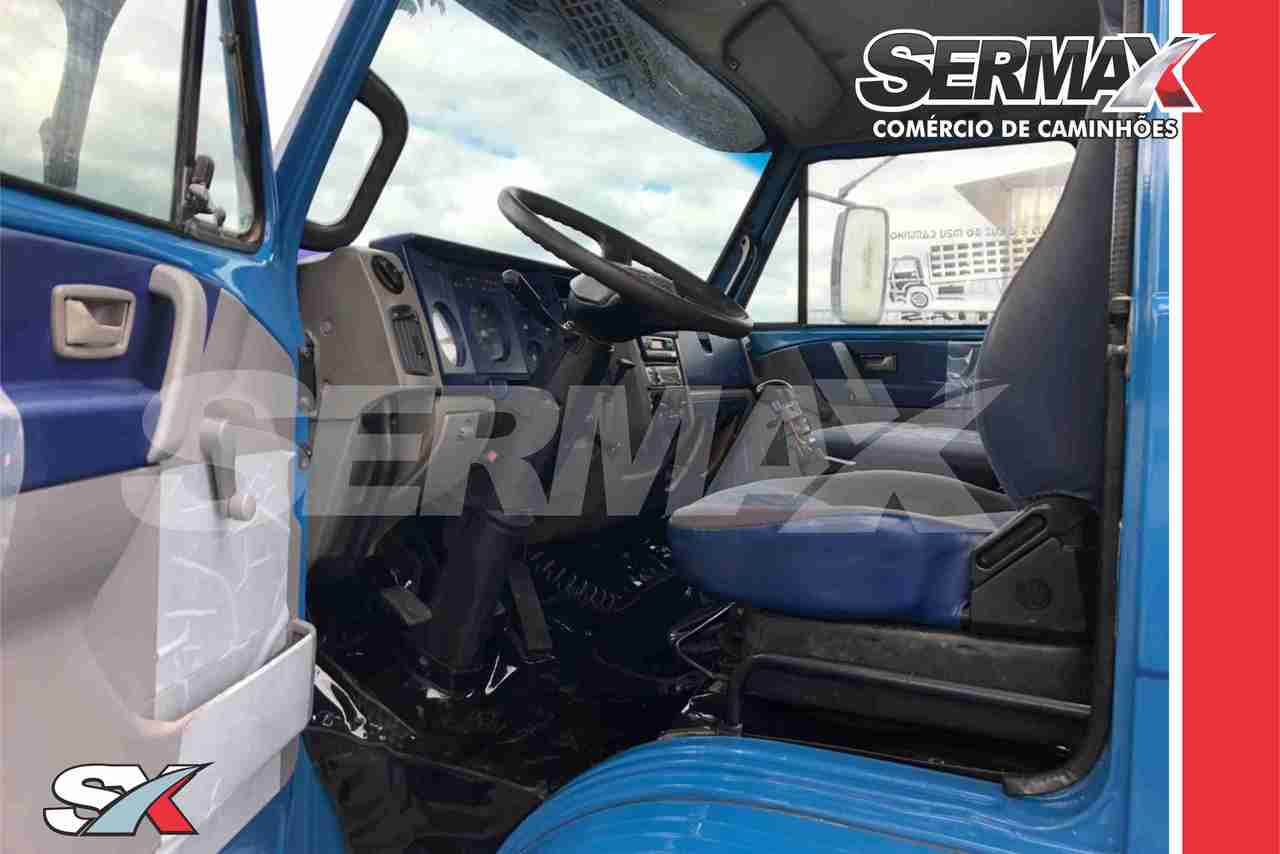 Volkswagen 23 310 - 04/04 9