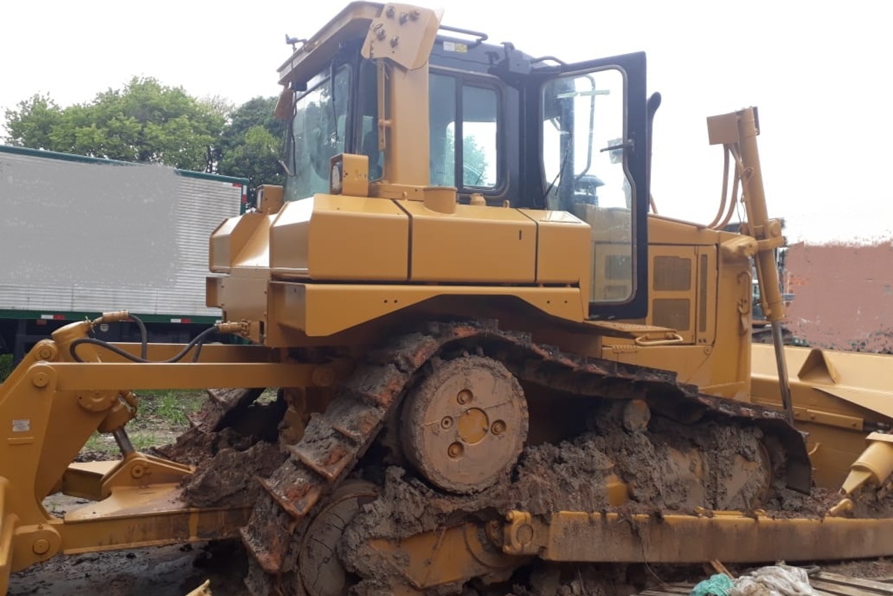 Caterpillar D6T - 11/11 2