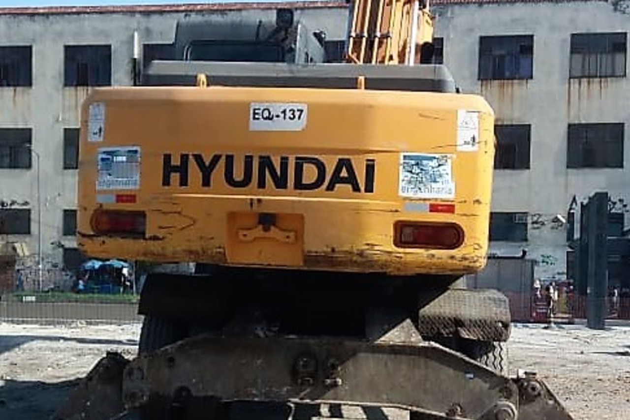 Hyundai R210 - 11/11 2