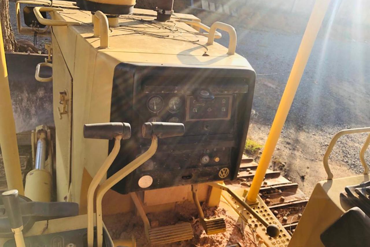 Caterpillar D6N - 02/02 9