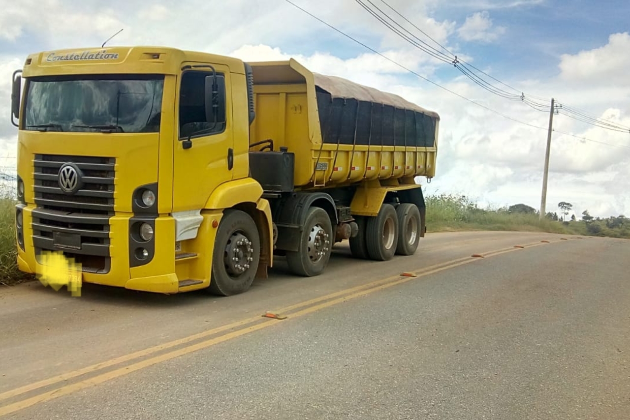 Volkswagen 19-320 Titan - 06/06 2