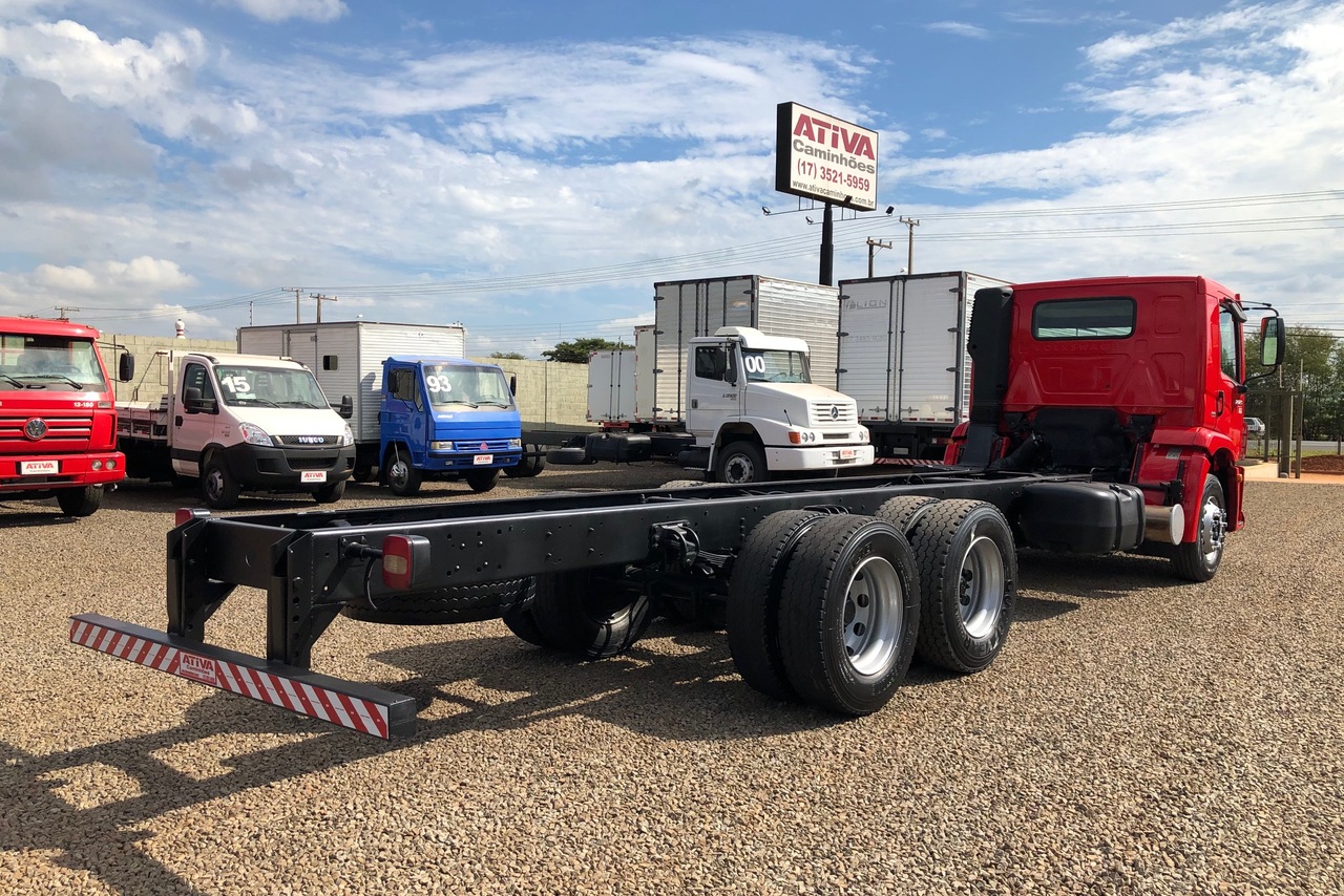 Volkswagen 24-280 E Constellation 6x2 - 12/13 3