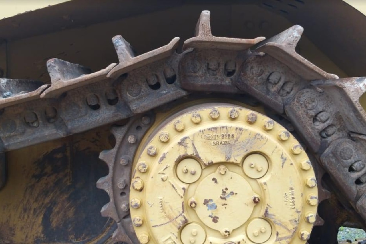 Caterpillar D8T - 05/05 3