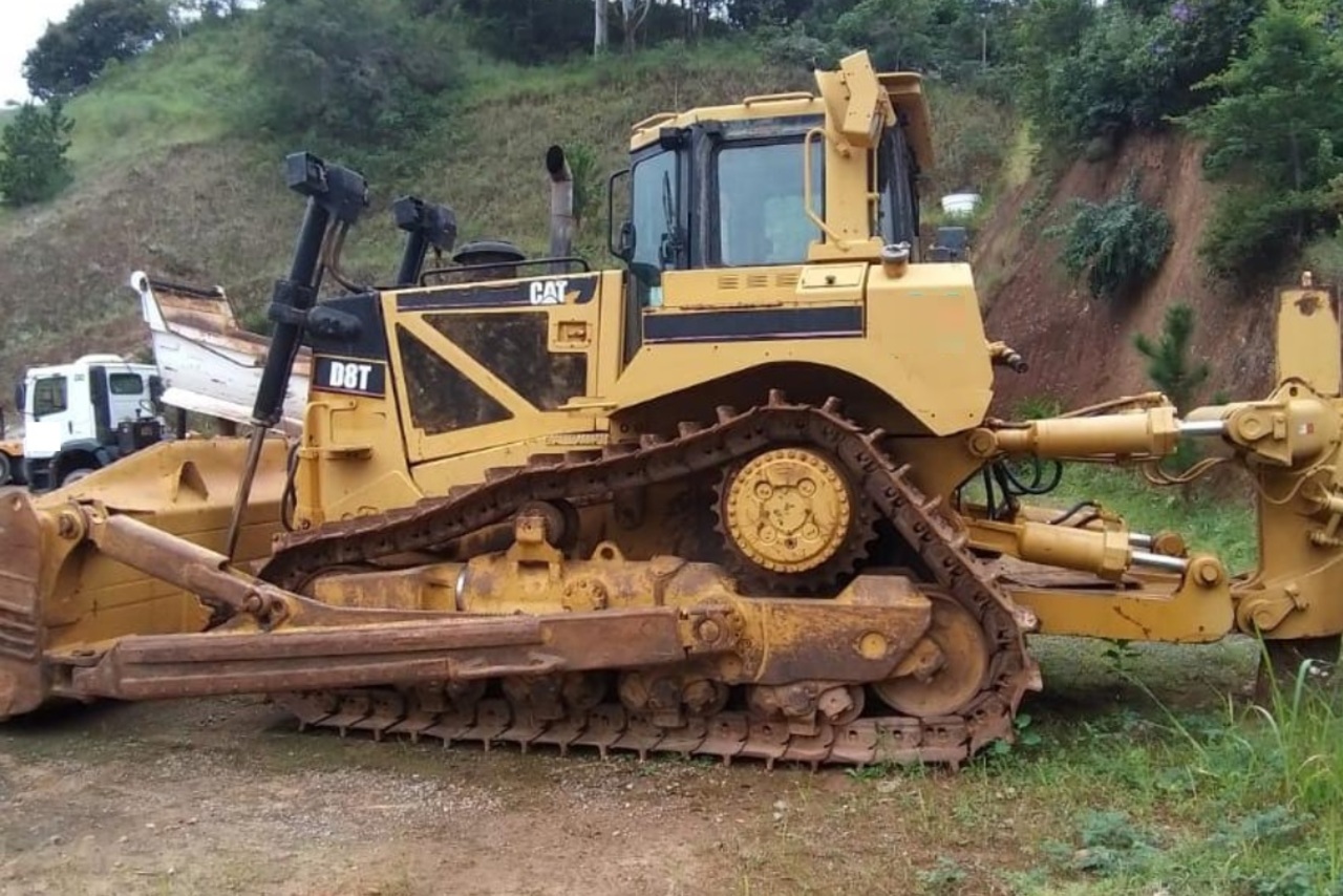 Caterpillar D8T - 05/05 4