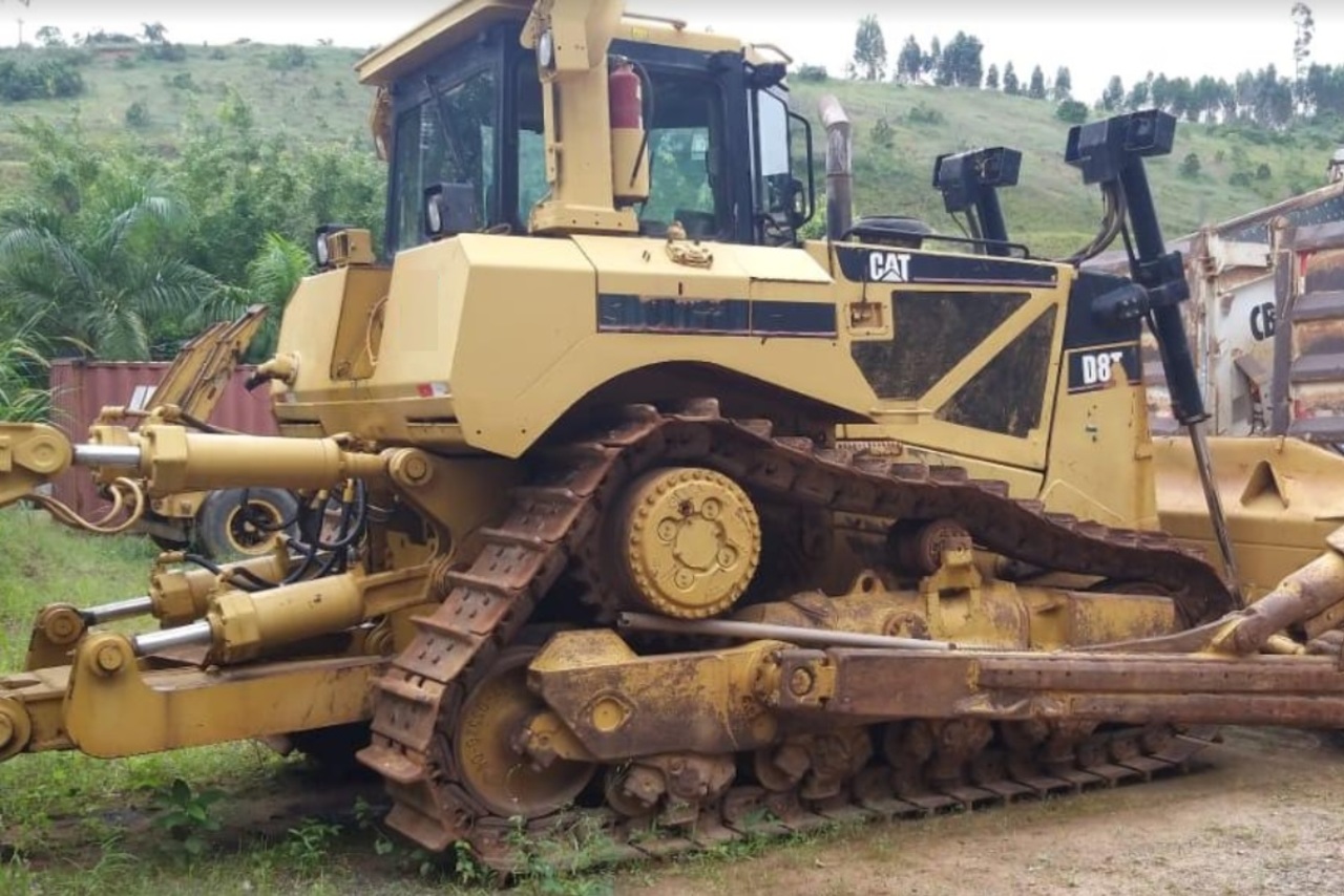 Caterpillar D8T - 05/05 5