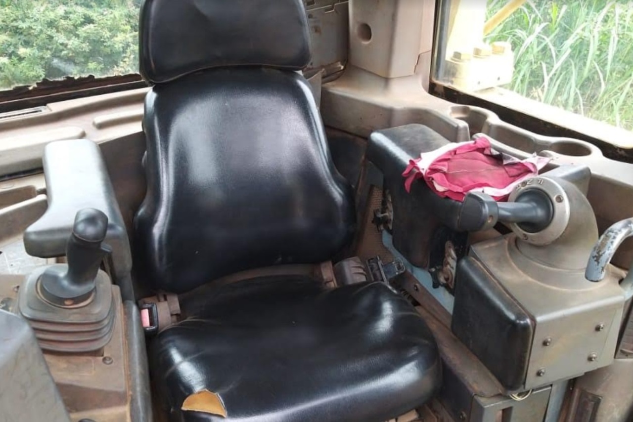 Caterpillar D8T - 05/05 8