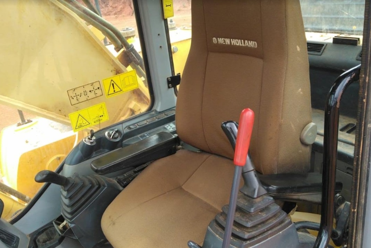 New Holland E215ME - 11/11 3