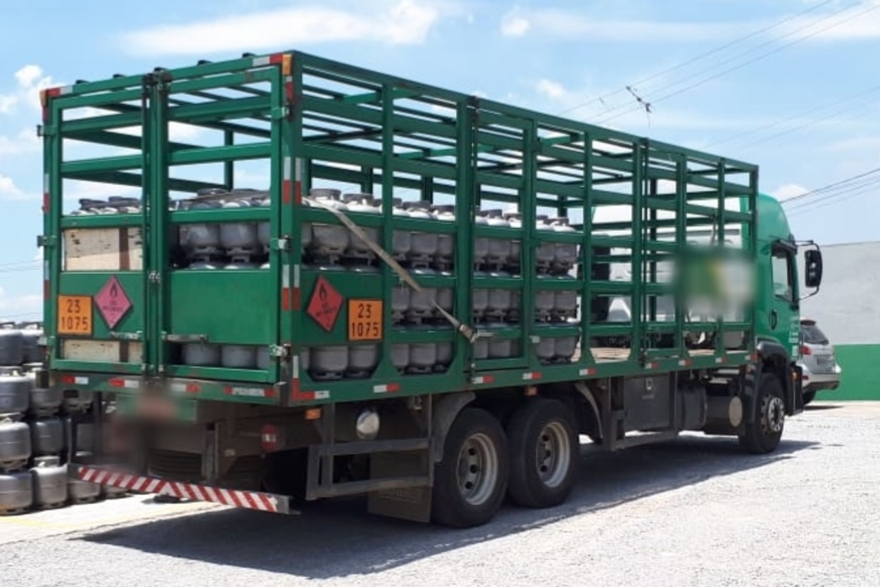Volkswagen 24-280 E Constellation 6x2 - 16/17 6
