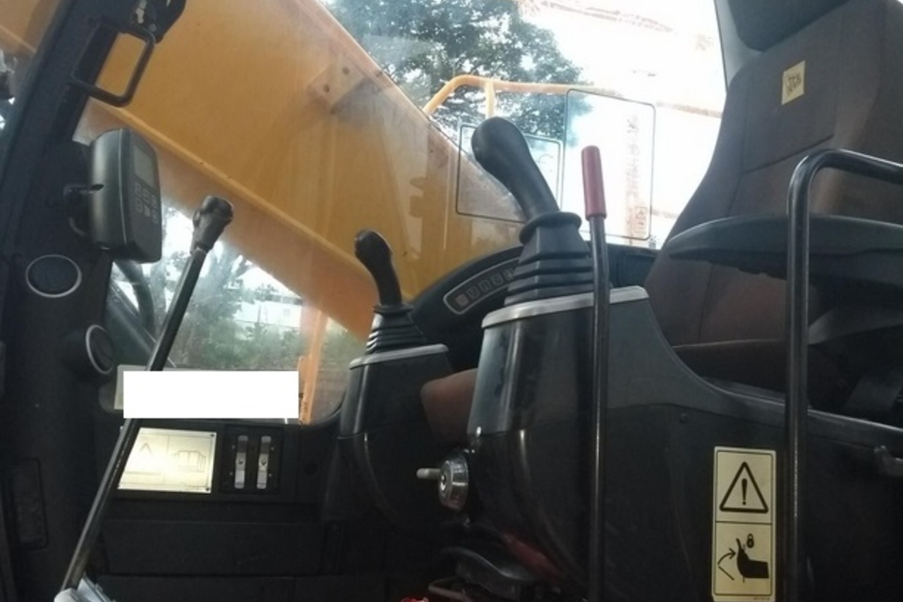 JCB JS200 LC - 12/12 3