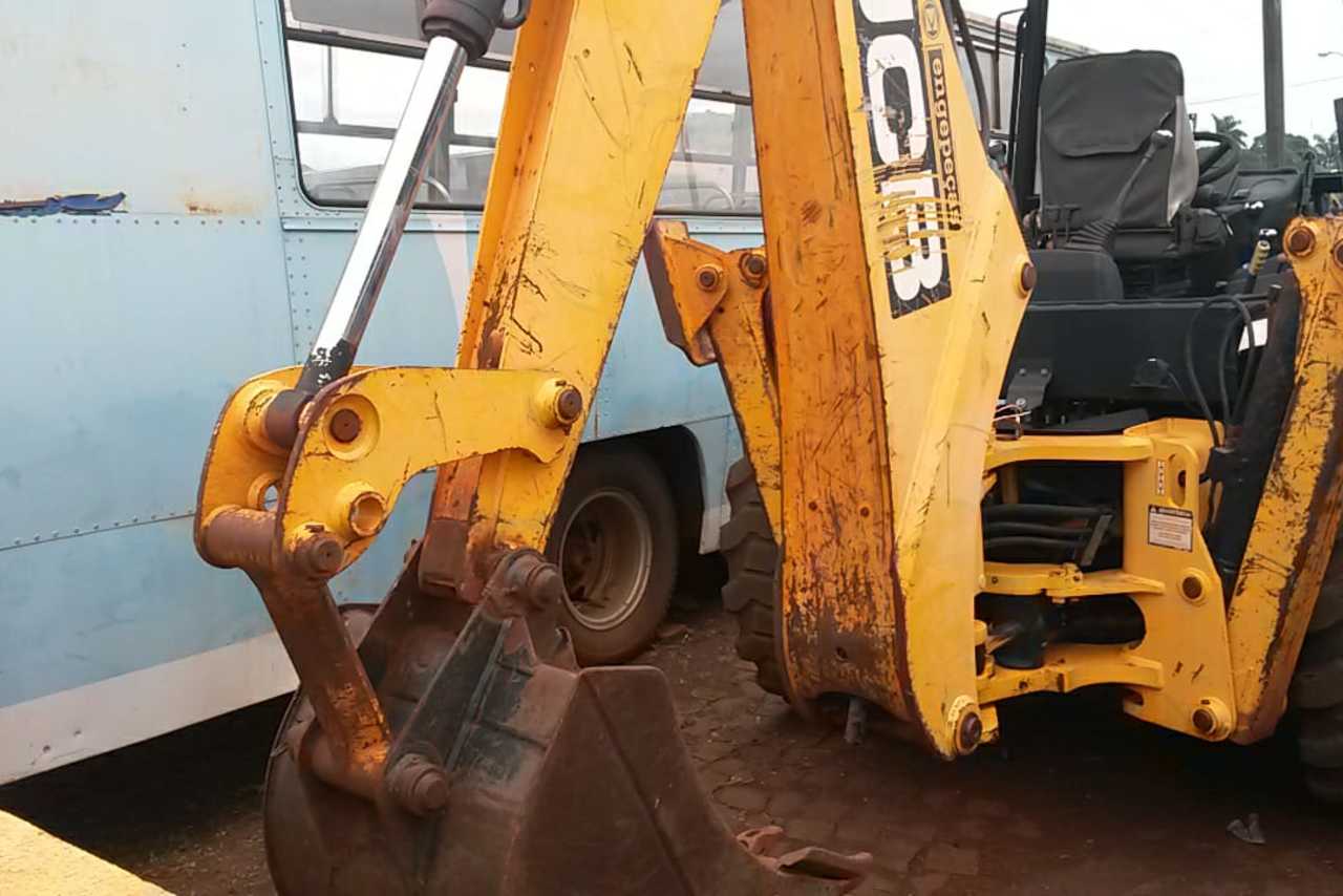 JCB 3C - 12/12 5