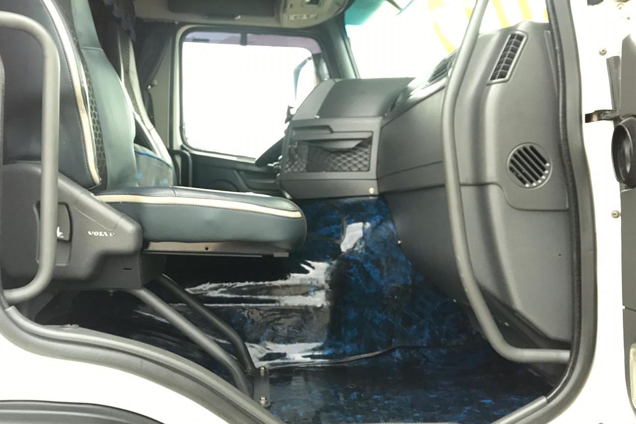 Volvo FM370 - 12/12 11