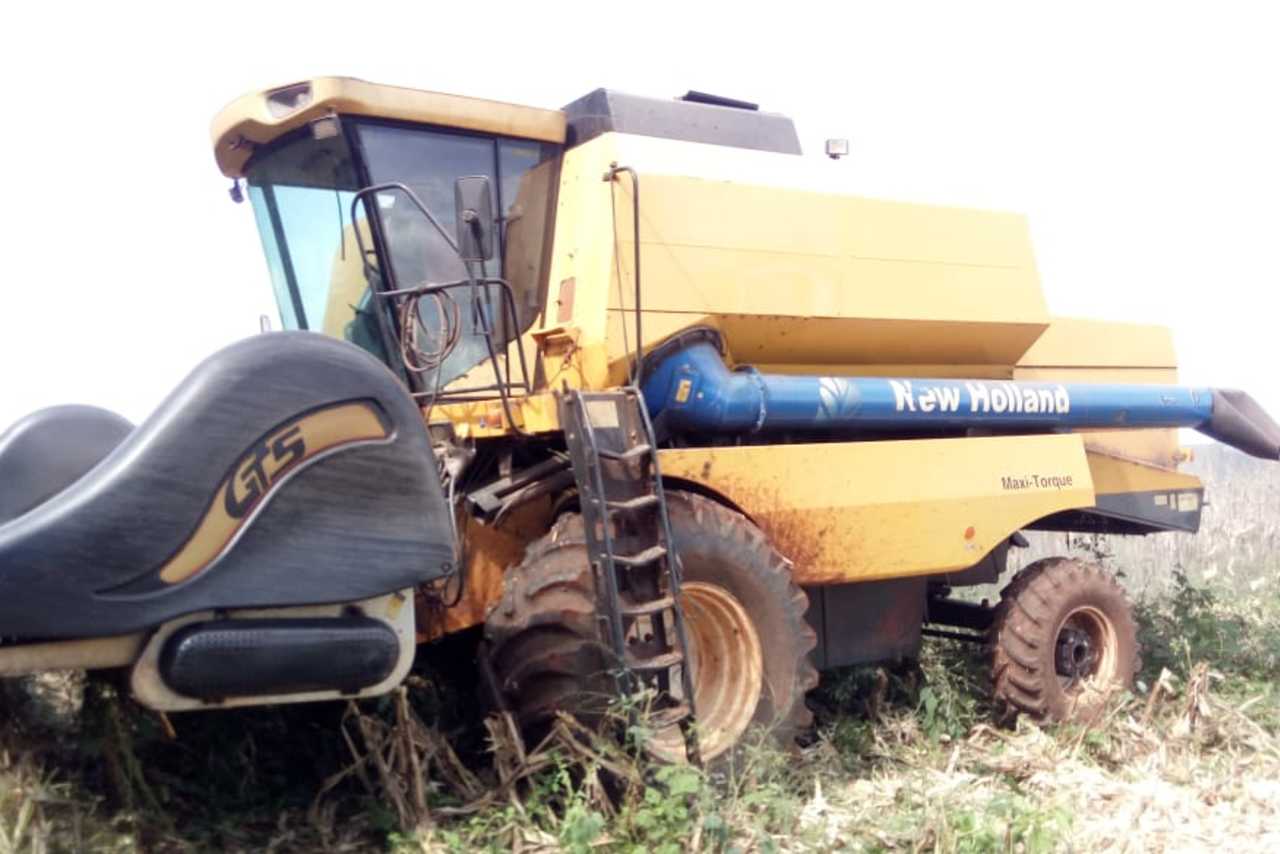 New Holland TC5090 - 12/12 10