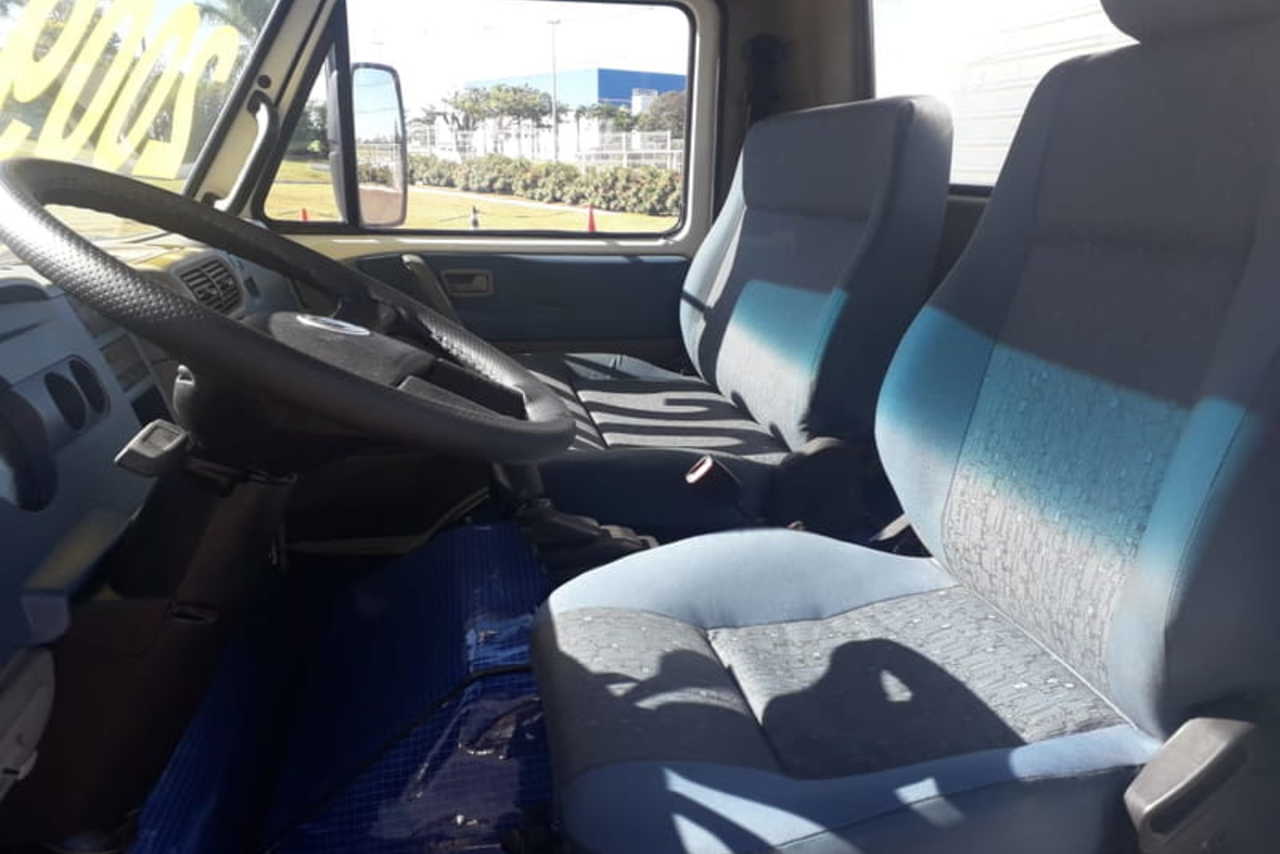 Volkswagen 8 150 - 08/09 3