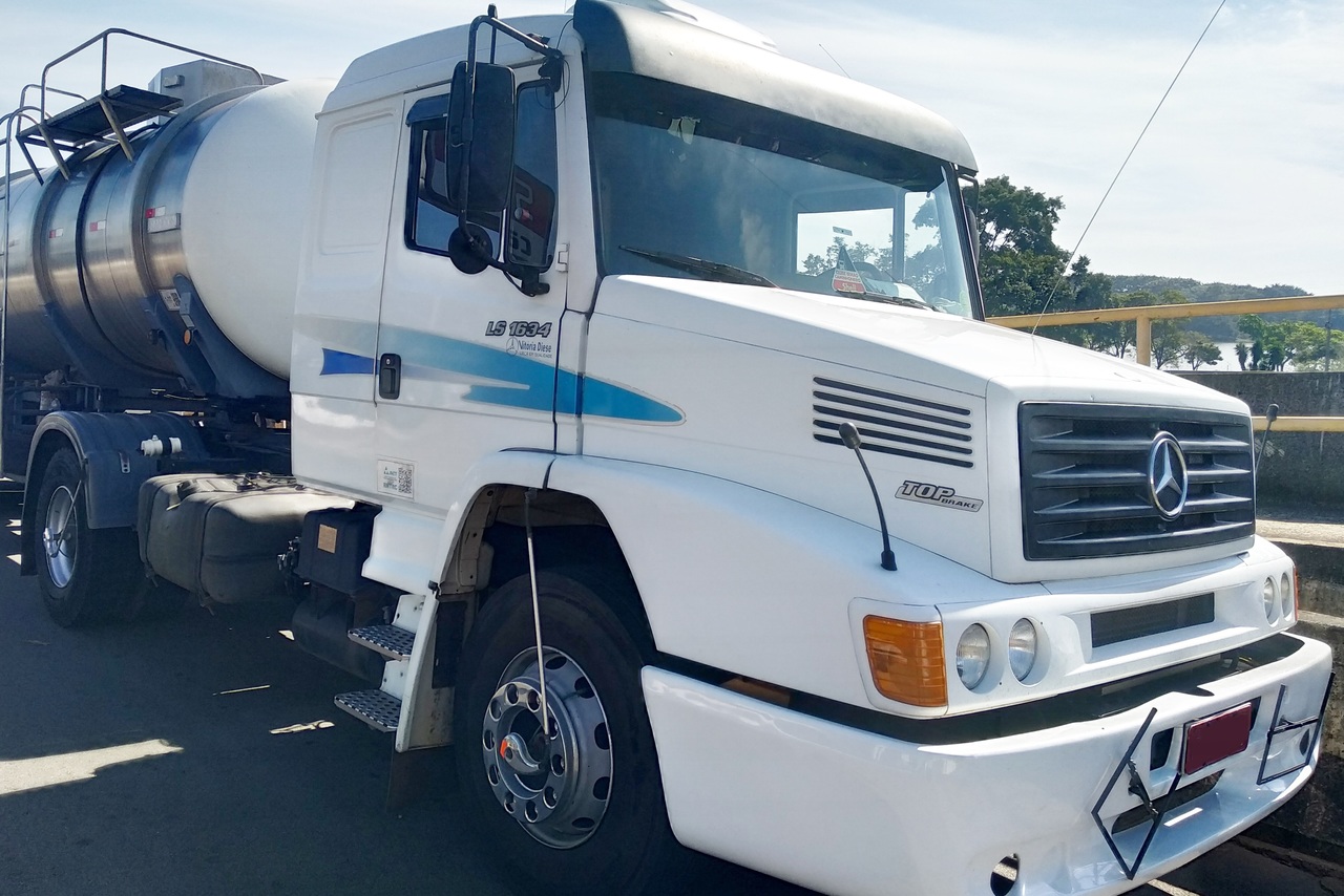 Mercedes Benz MB 1634 - 03/03 10