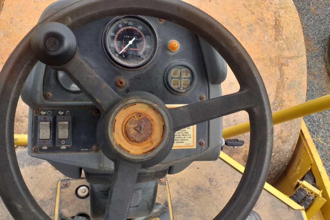 Caterpillar CS533E - 11/11 4