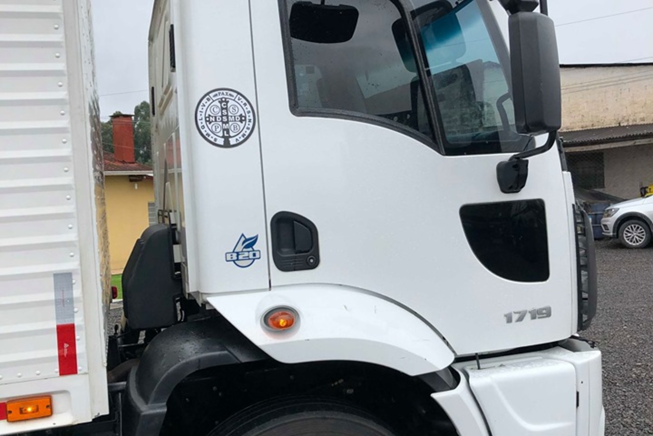 Ford Cargo 1719 - 14/14 7