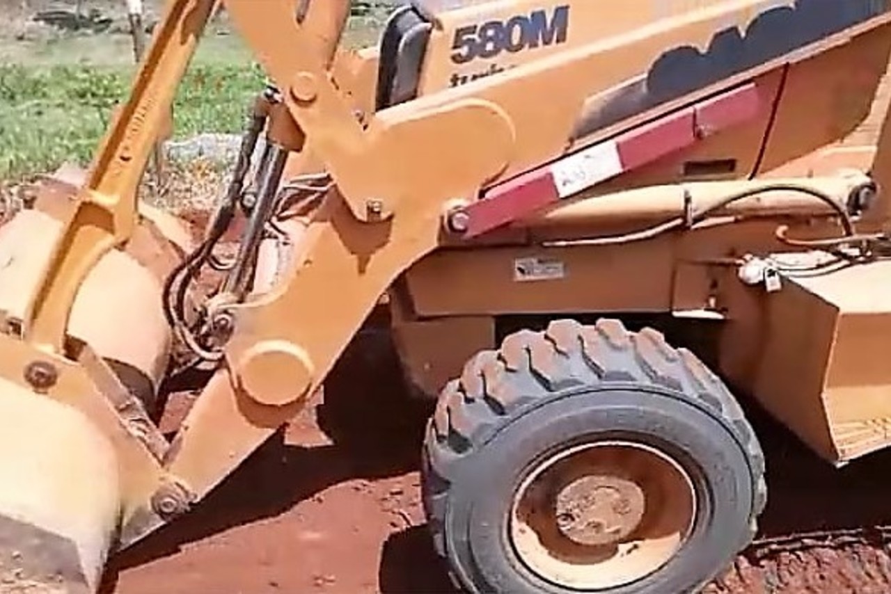 Case 580M - 12/12 4