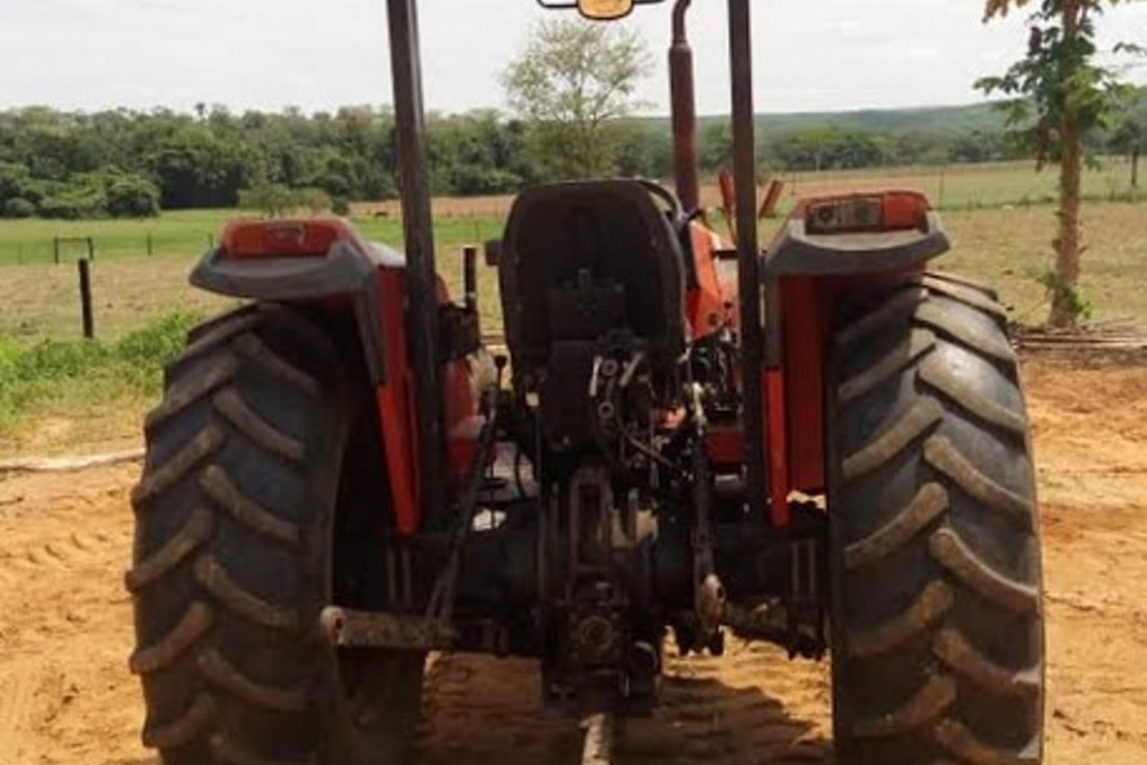 Massey Ferguson 275 - 05/05 3