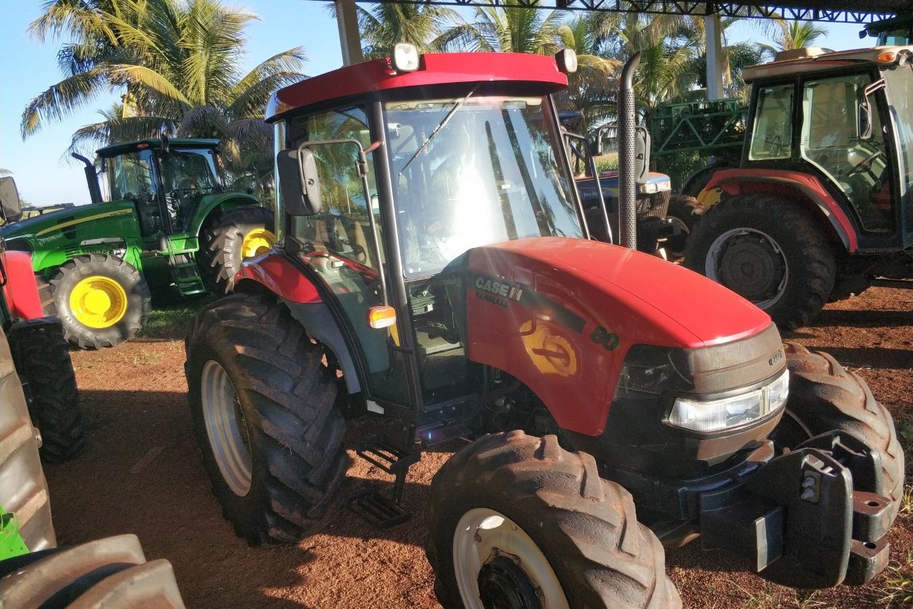 Case Farmall 80 - 13 6