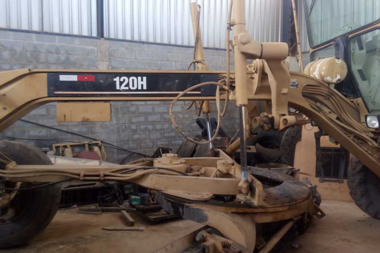 Caterpillar 120H - 06/06 7