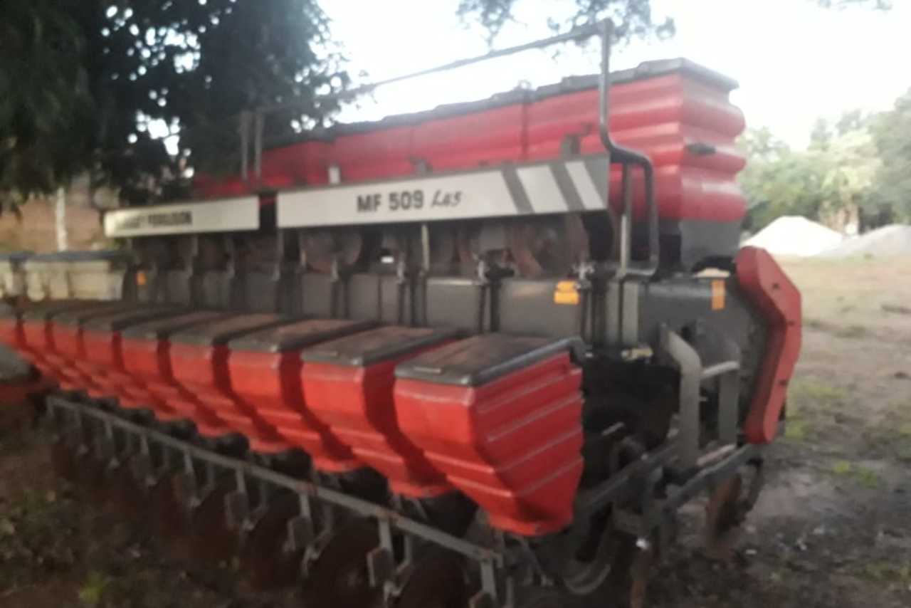 Massey Ferguson Serie 500 - 08/08 2