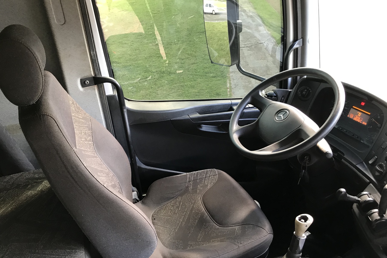 Mercedes Benz Axor 1933 - 12/12 4