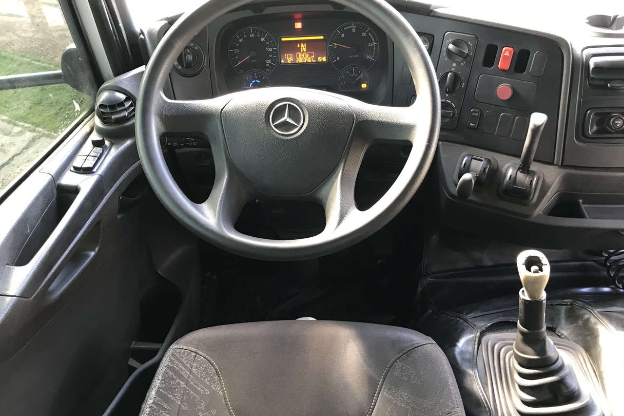 Mercedes Benz Axor 1933 - 12/12 7