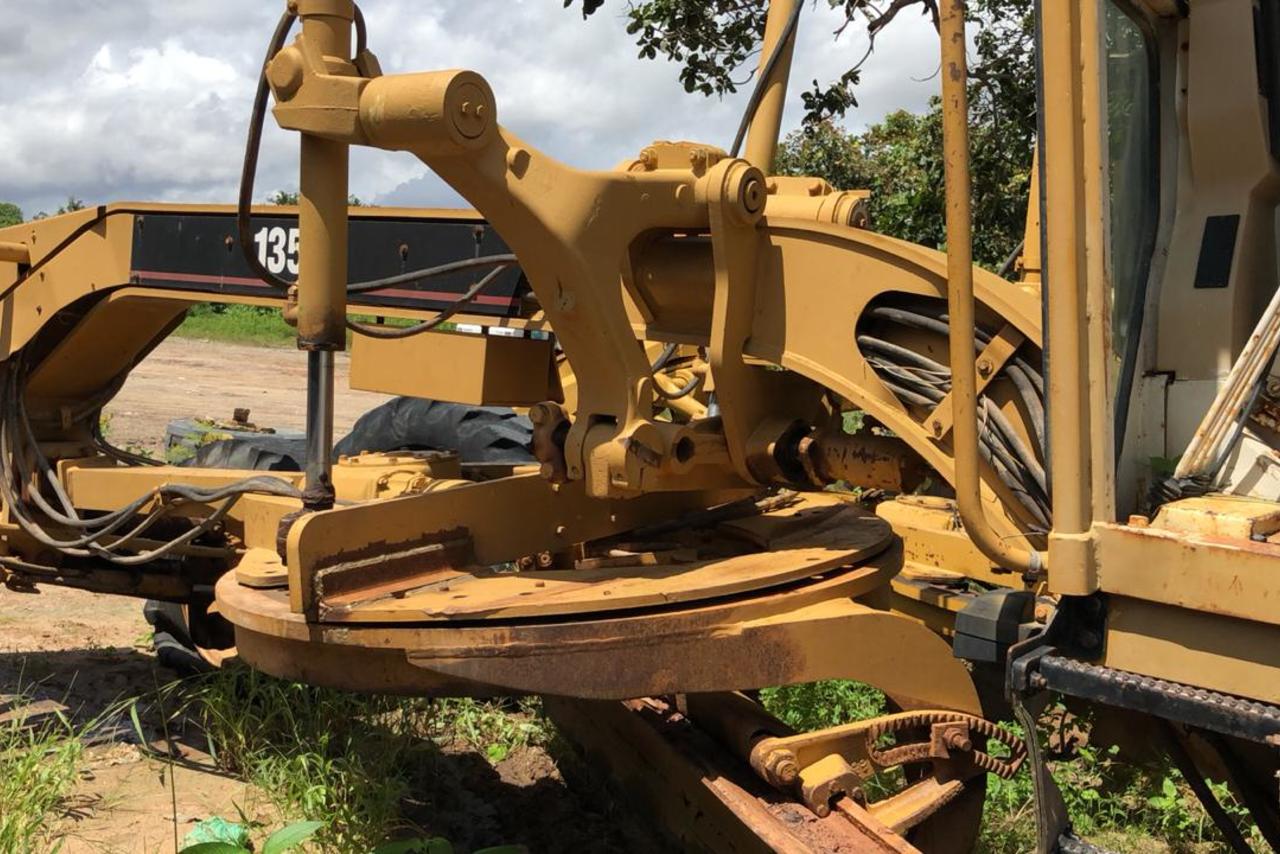 Caterpillar 135 H - 98/98 11