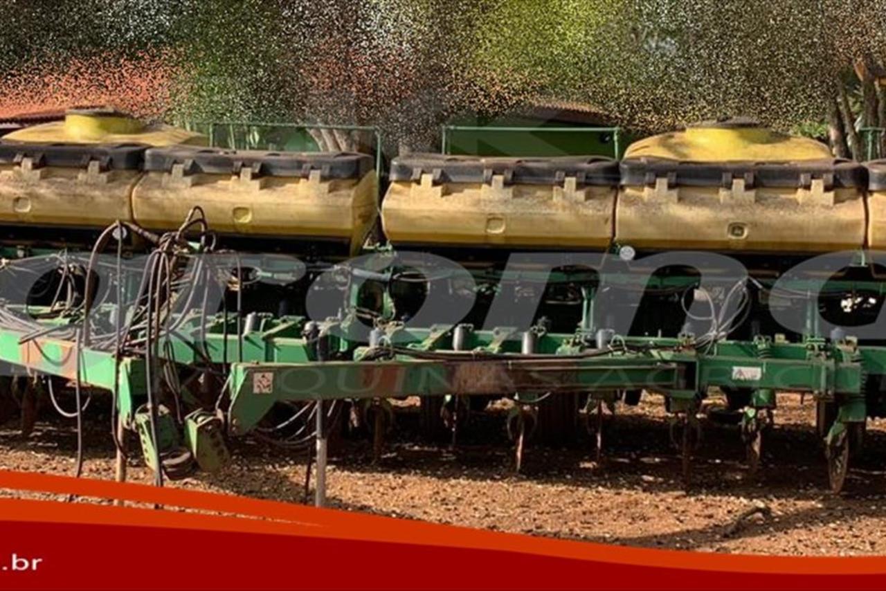John Deere 2126 - 07/07 6