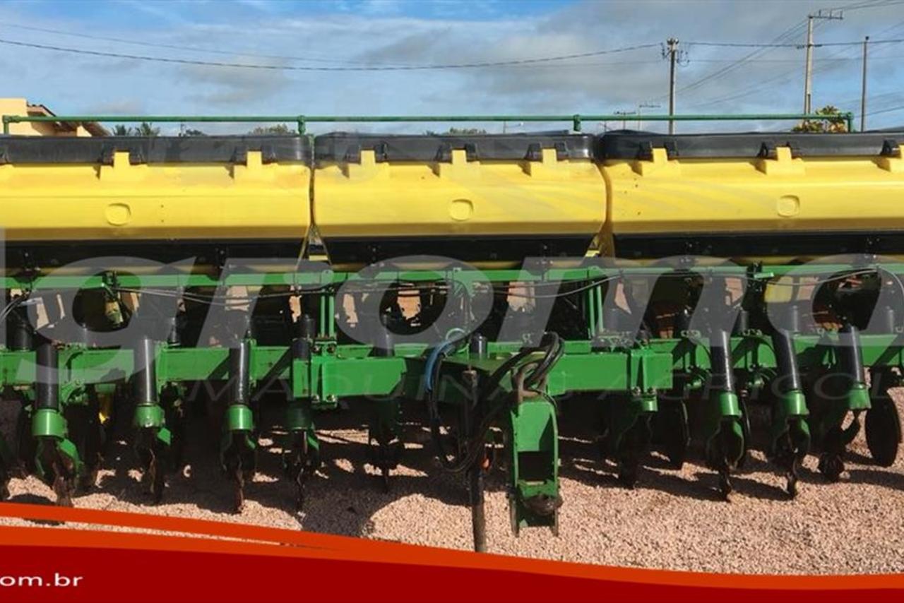 John Deere 2113 - 09/09 2