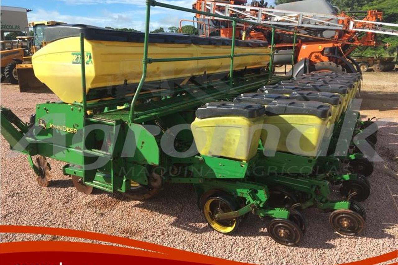 John Deere 2113 - 09/09 4