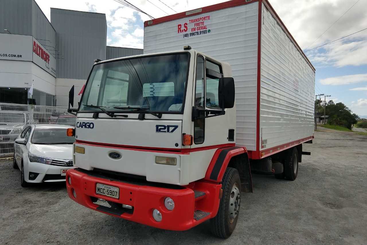 Ford Cargo1217 - 02/02 3