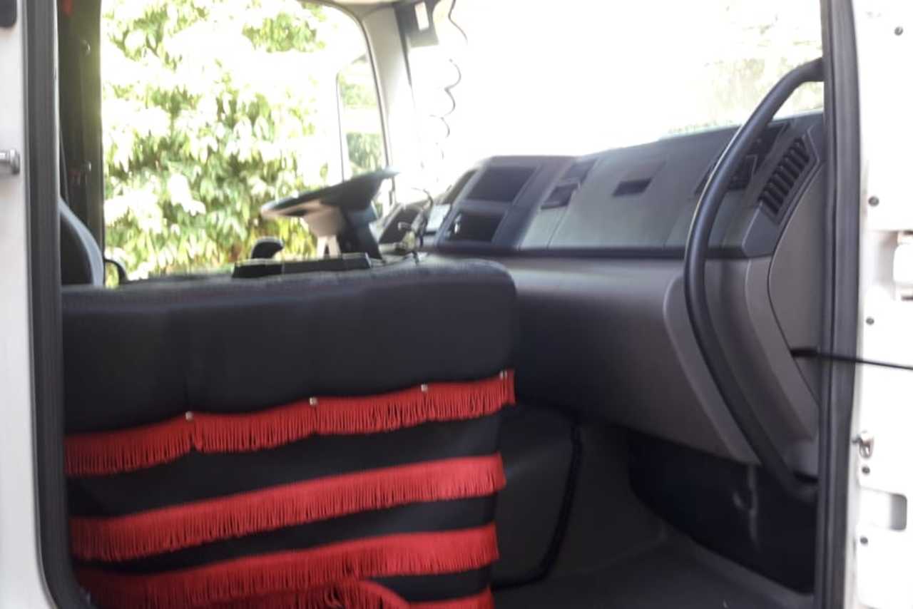 Volkswagen 24-280 E Constellation 6x2 - 13/13 11