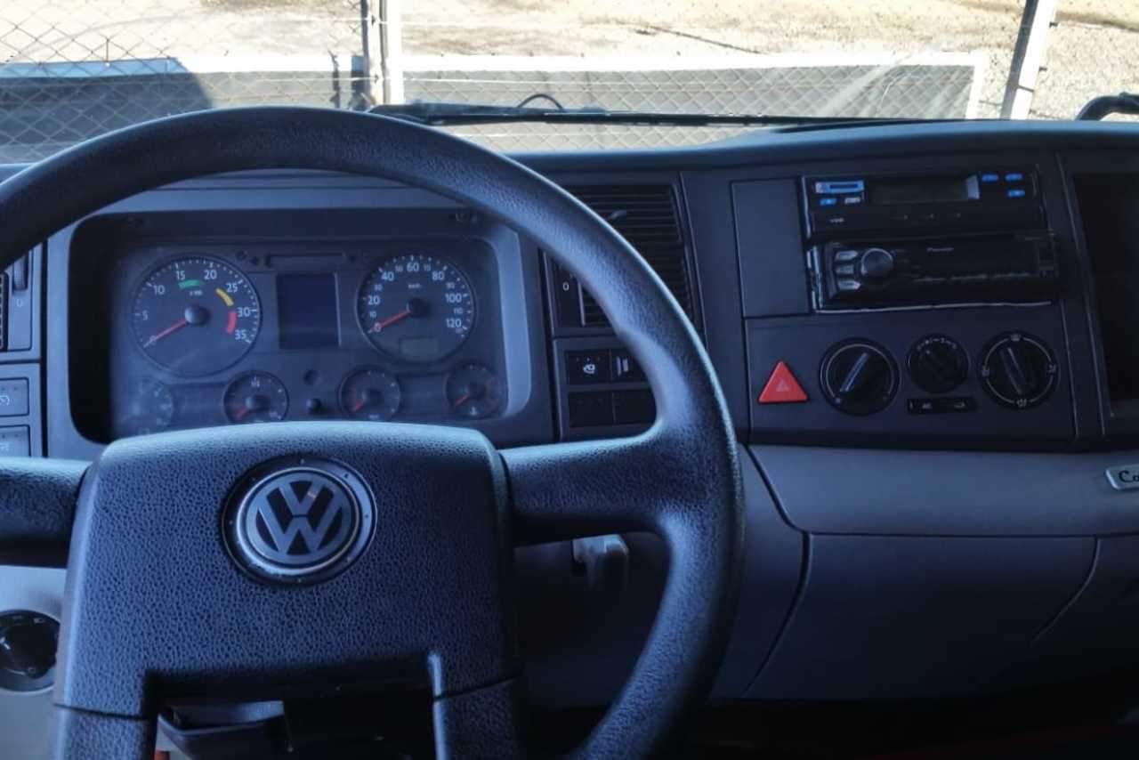 Volkswagen 24-250 E Constellation 3-Eixos - 12/12 4